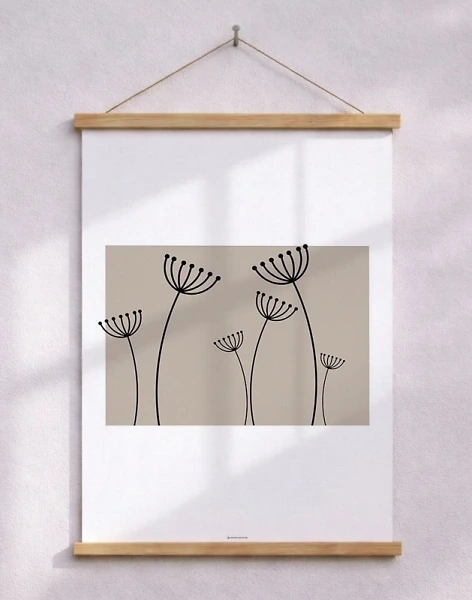 Enkel konstaffisch med sandfärgad bakgrund