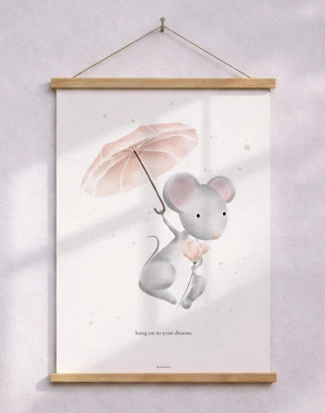Barnposter med akvarellteckning av mus
