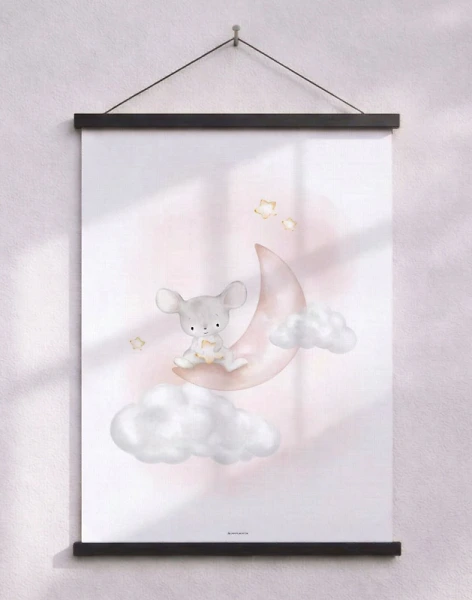 Barnposter – söt mus på rosa måne